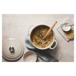 LE CREUSET Cocotte En Fonte|Cocotte en fonte Ronde 26 cm Meringue Signature