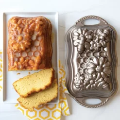 NORDIC WARE Moule Anti-adhésif|Moules À Gâteaux|Moule à Cake Fleurs et Abeilles Toffee