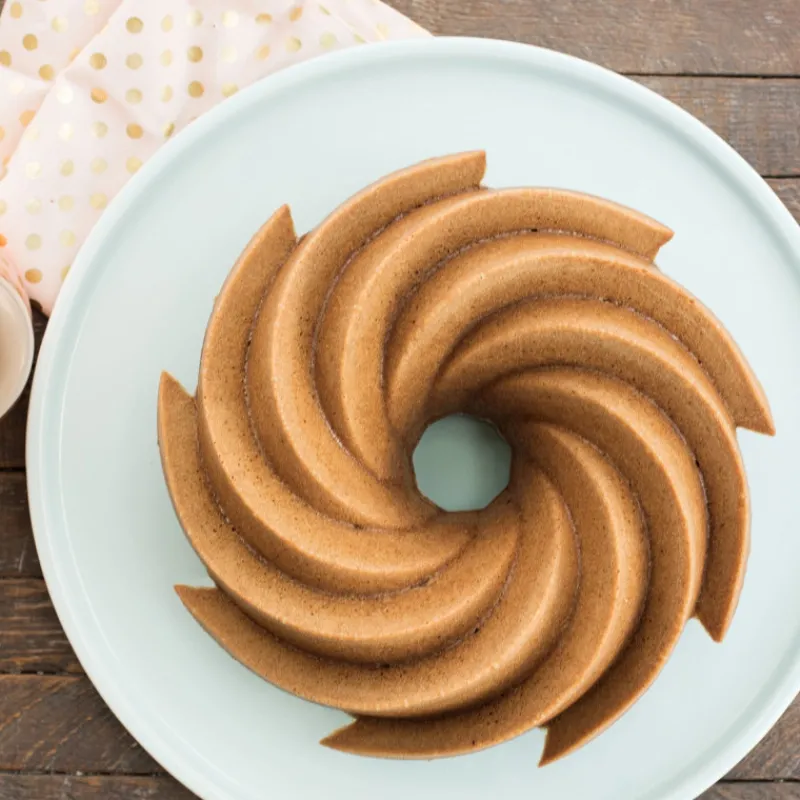 NORDIC WARE Moule Anti-adhésif|Moules À Gâteaux|Moule à Gâteau Bundt Héritage 2,5 L Gold