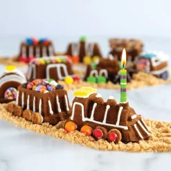 NORDIC WARE Moule Anti-adhésif|Moules À Gâteaux|Moule à Gâteaux Petit Train (x9) Pro Cast