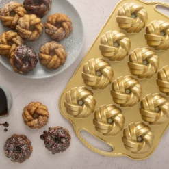 NORDIC WARE Moule Anti-adhésif|Moules À Gâteaux|Moule Mini Bundt Torsadés (x12) Gold
